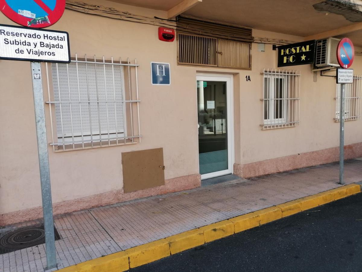 Hostal Hernan Cortes Cáceres Exterior photo