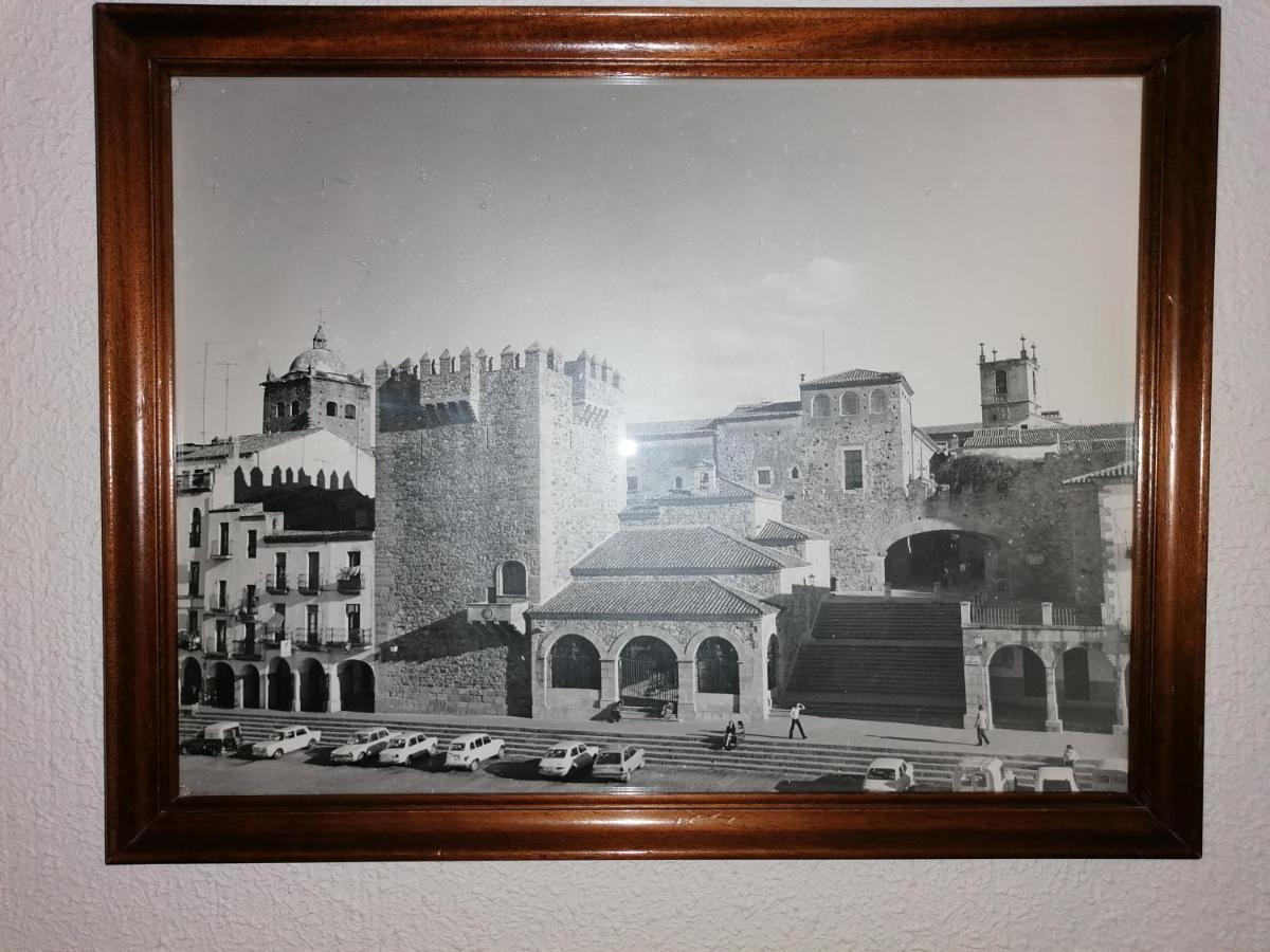 Hostal Hernan Cortes Cáceres Exterior photo